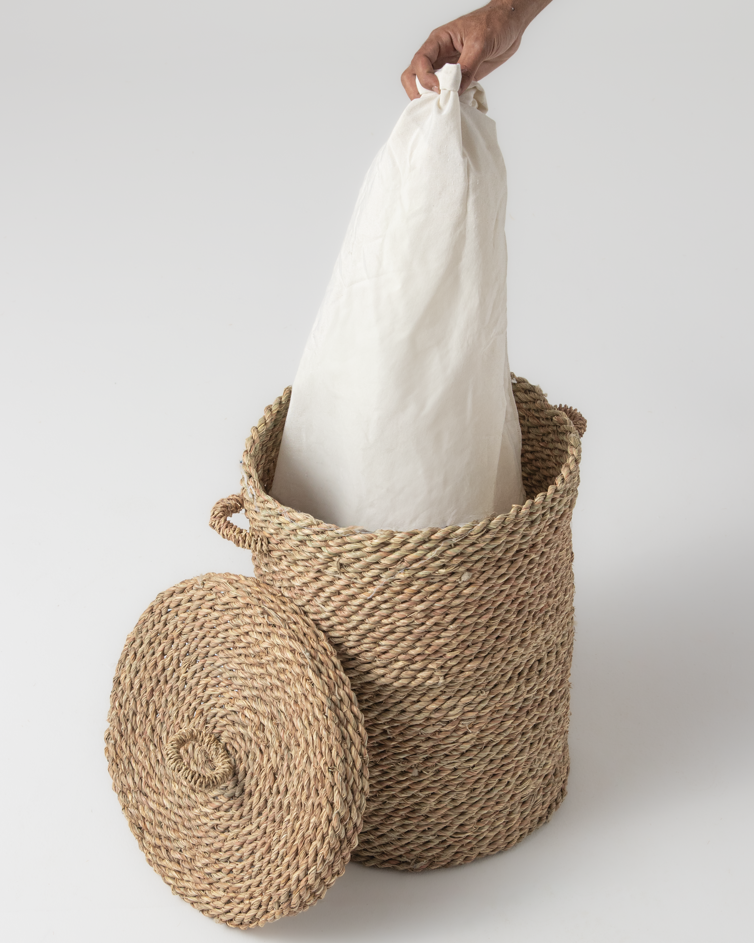 Halfa laundry basket