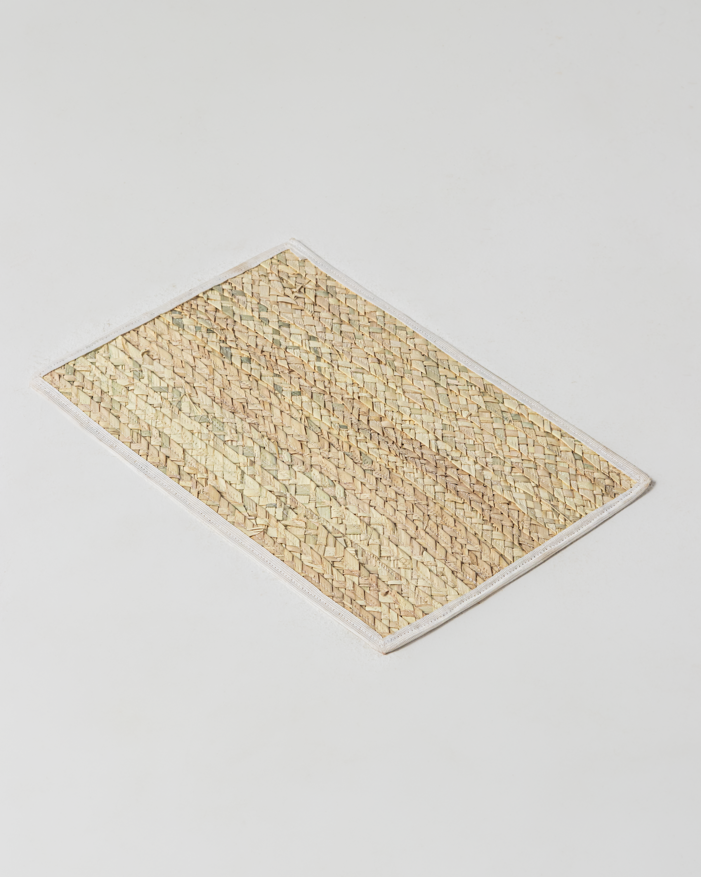 Place-mat rectangular